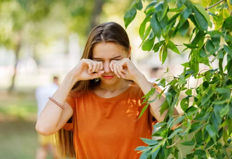 Women having allergenic eye