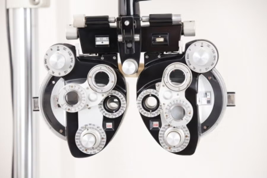 Eye exam machine